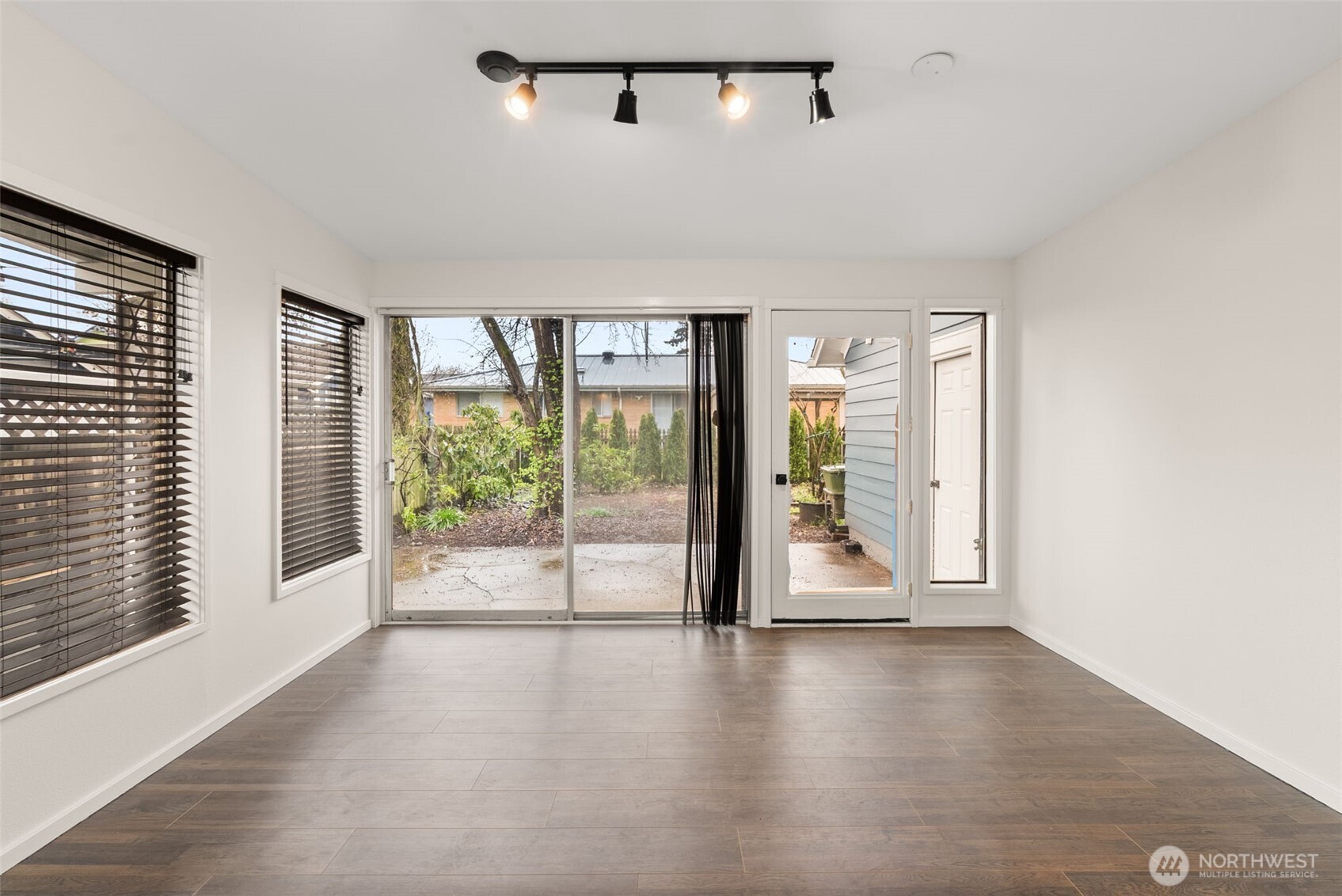 1412 Everett Street Sumner, WA 98390 - Photo 25 of 33