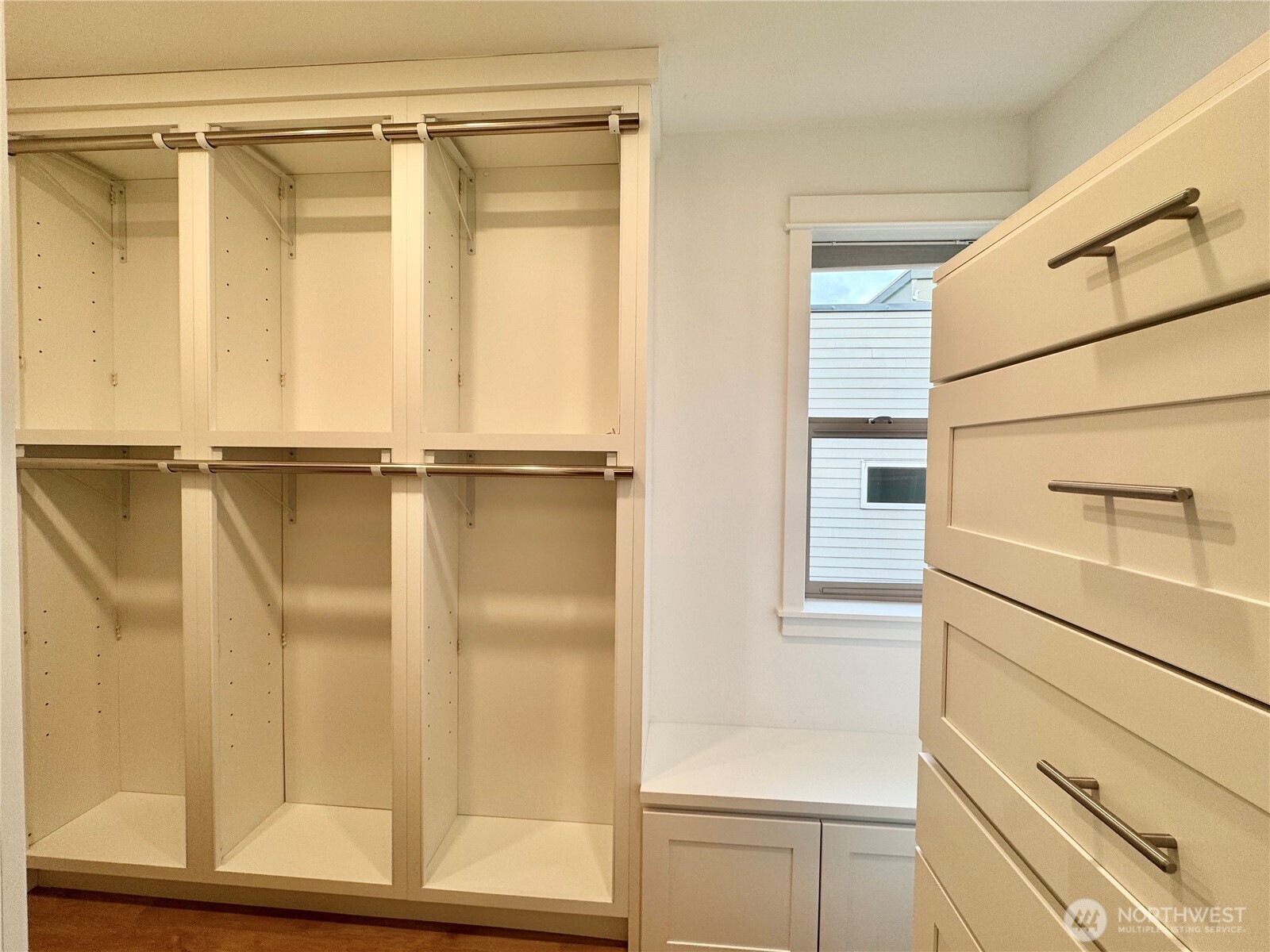 2138 North 113th Street, Unit B Seattle, WA 98133 - Photo 18 of 37