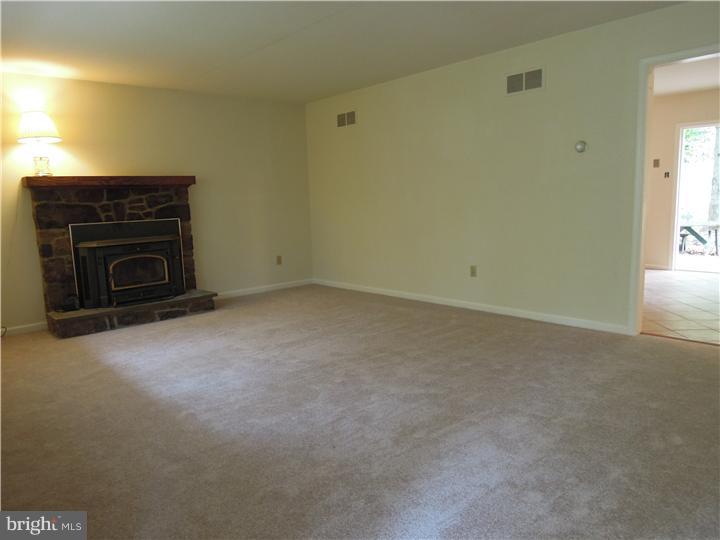 4448 Axe Handle Road Quakertown, PA 18951 - Photo 7 of 13 Gallery Image 7
