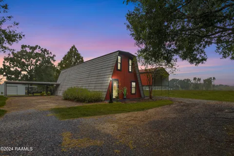 $300,000 | 135 Woodys Lane, Sunset, LA 70584