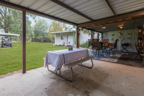 $300,000 | 135 Woodys Lane, Sunset, LA 70584