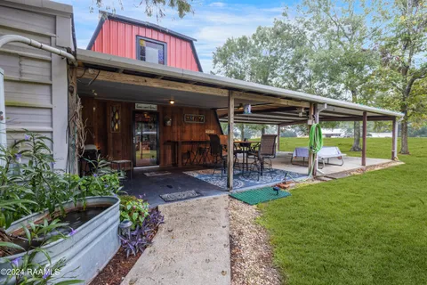 $300,000 | 135 Woodys Lane, Sunset, LA 70584