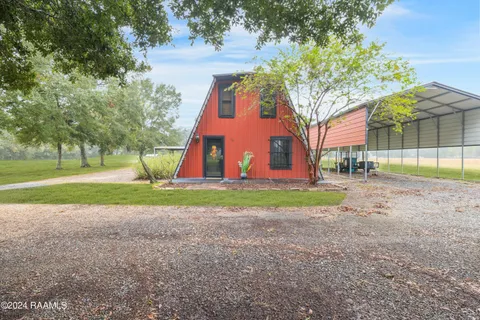 $300,000 | 135 Woodys Lane, Sunset, LA 70584