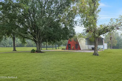 $300,000 | 135 Woodys Lane, Sunset, LA 70584