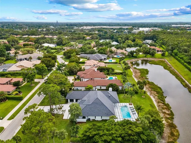 $3,575,000 | 1761 Breakers W Boulevard, West Palm Beach, FL 33411