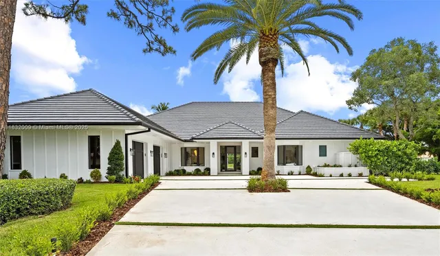 $3,575,000 | 1761 Breakers W Boulevard, West Palm Beach, FL 33411