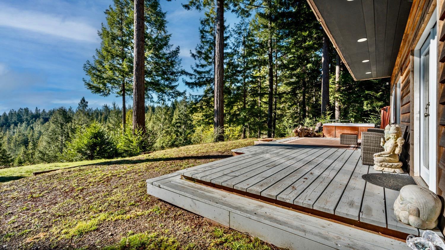 40401 Little River-Airport Road Little River, CA 95456 - Photo 5 of 47 a view of sitting area with furniture
