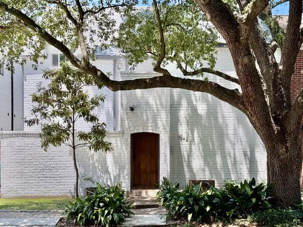 $4,200 | 1942 Indiana Street, Houston, TX 77019