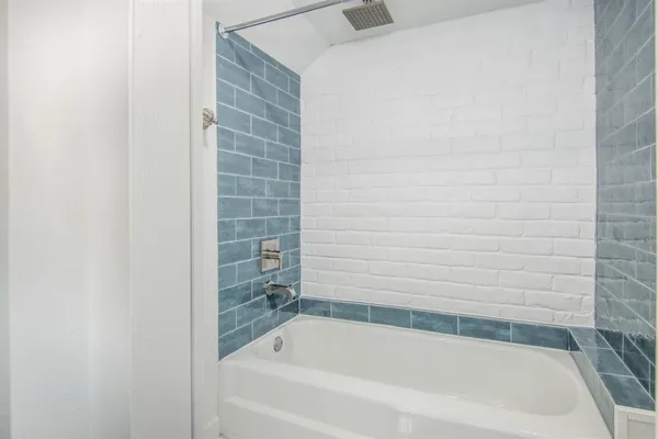 $4,200 | 1942 Indiana Street, Houston, TX 77019