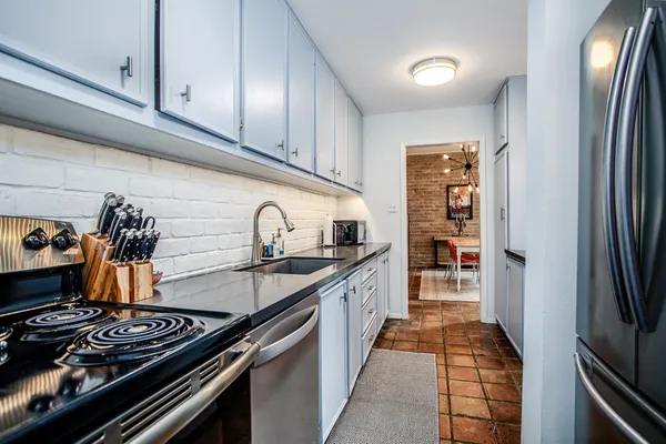 $4,200 | 1942 Indiana Street, Houston, TX 77019
