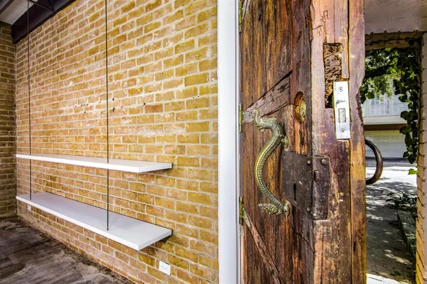 $4,200 | 1942 Indiana Street, Houston, TX 77019