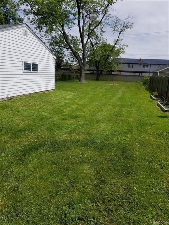 4014 Devon Road Royal Oak, MI 48073 - Photo 6 of 21