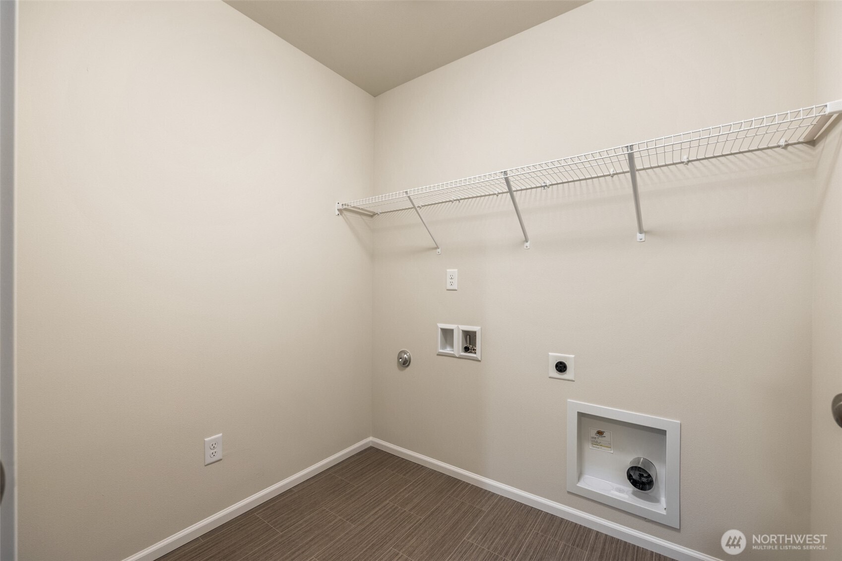 107 Willowbrook Drive Chehalis, WA 98532 - Photo 16 of 30 a view of a small space