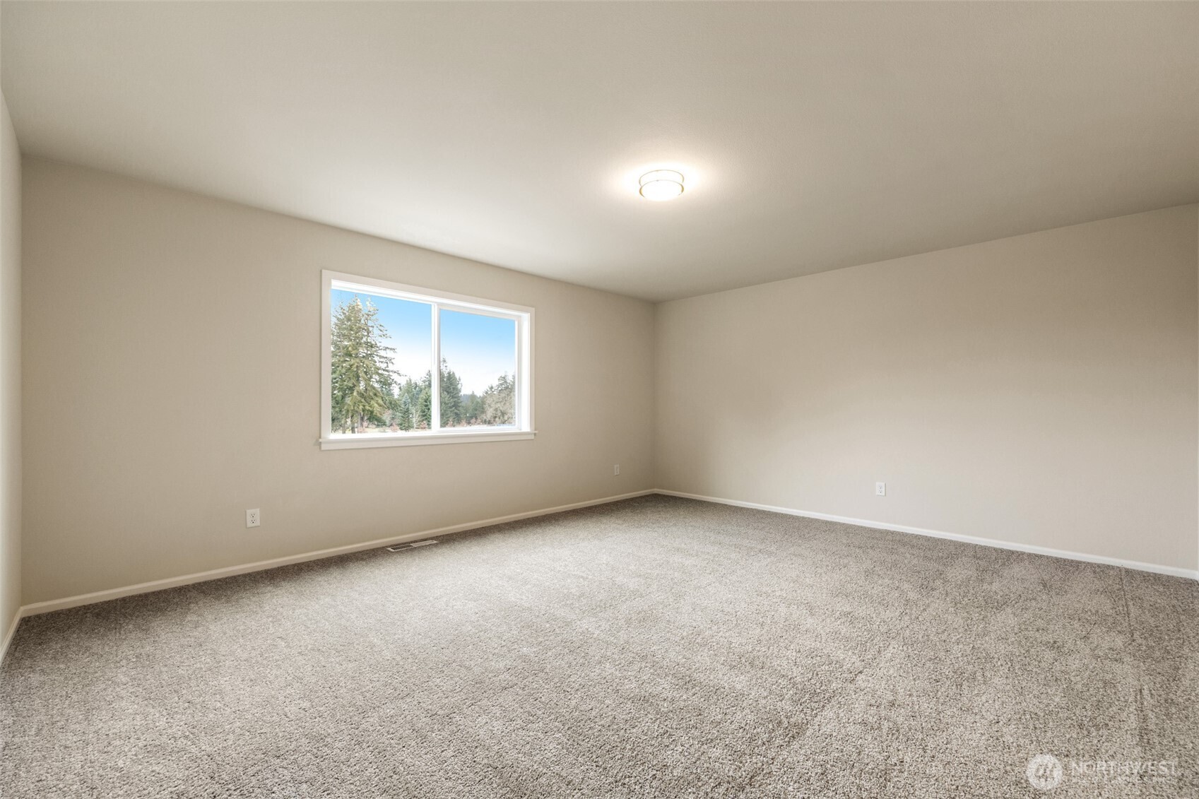 107 Willowbrook Drive Chehalis, WA 98532 - Photo 17 of 30 an empty room with windows