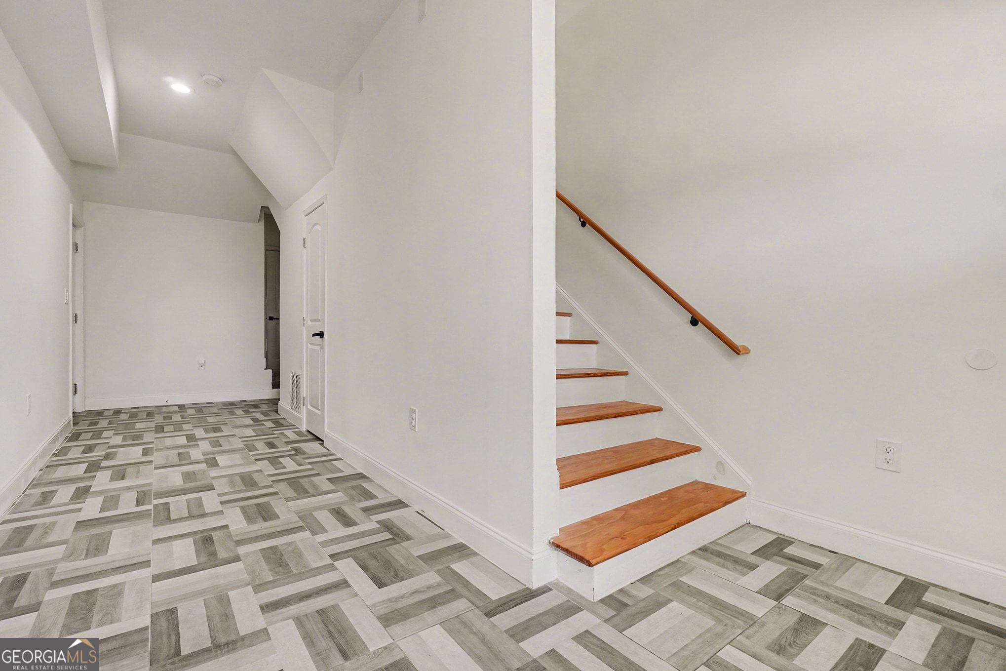 1480 Norris Place Northwest Atlanta, GA 30314 - Photo 4 of 30 a view of a hallway with a workspace