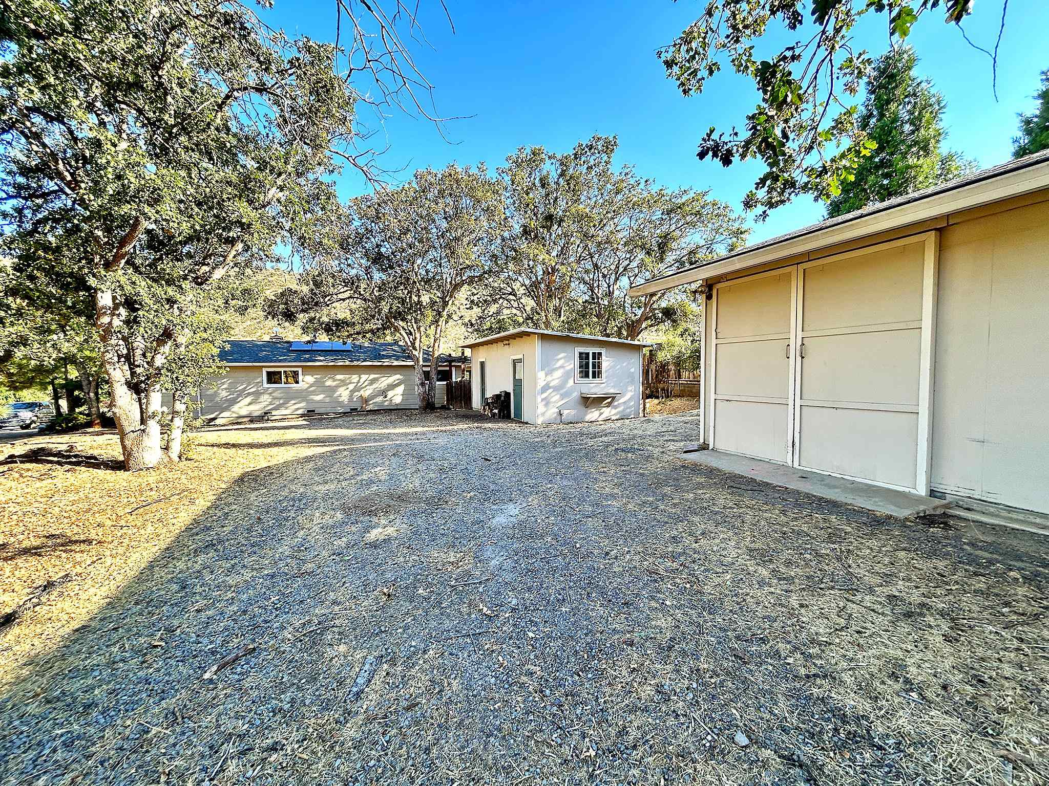 9001 Guys Gulch Road Yreka, CA 96097 - Photo 4 of 38 Gallery Image 4