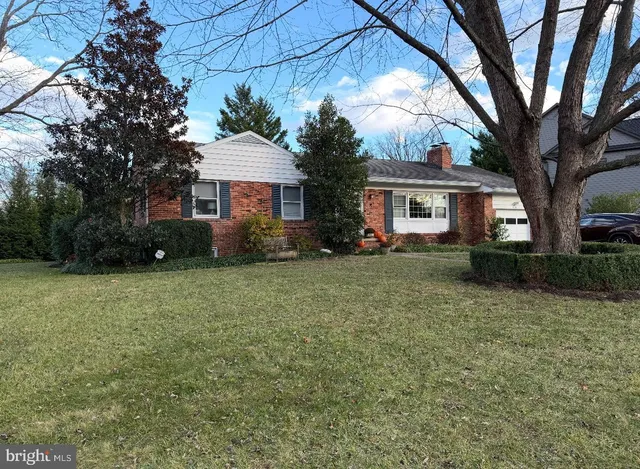 $1,695,000 | 1201 Allendale Road, McLean, VA 22101