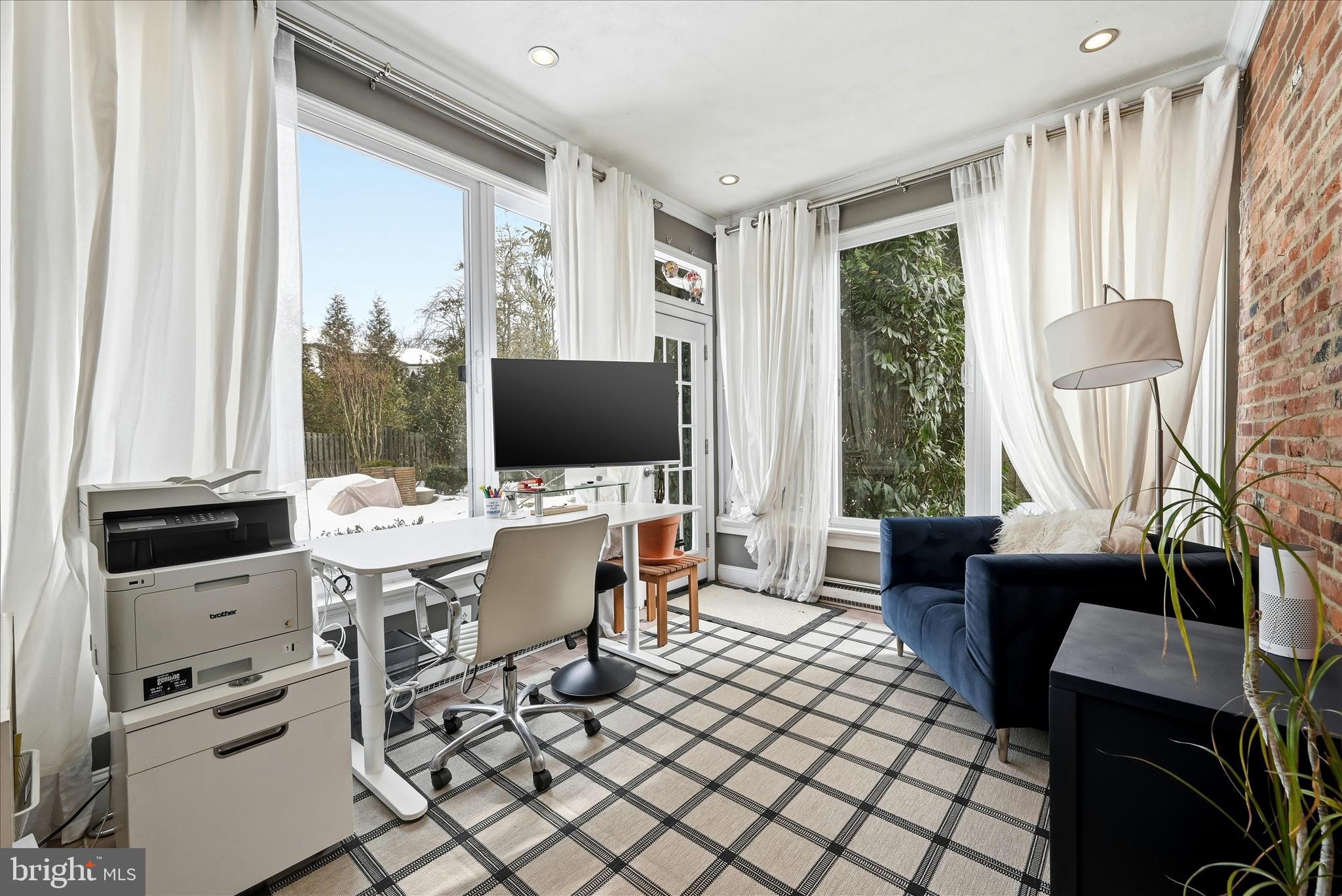 1201 Allendale Road McLean, VA 22101 - Photo 18 of 74 Sunroom