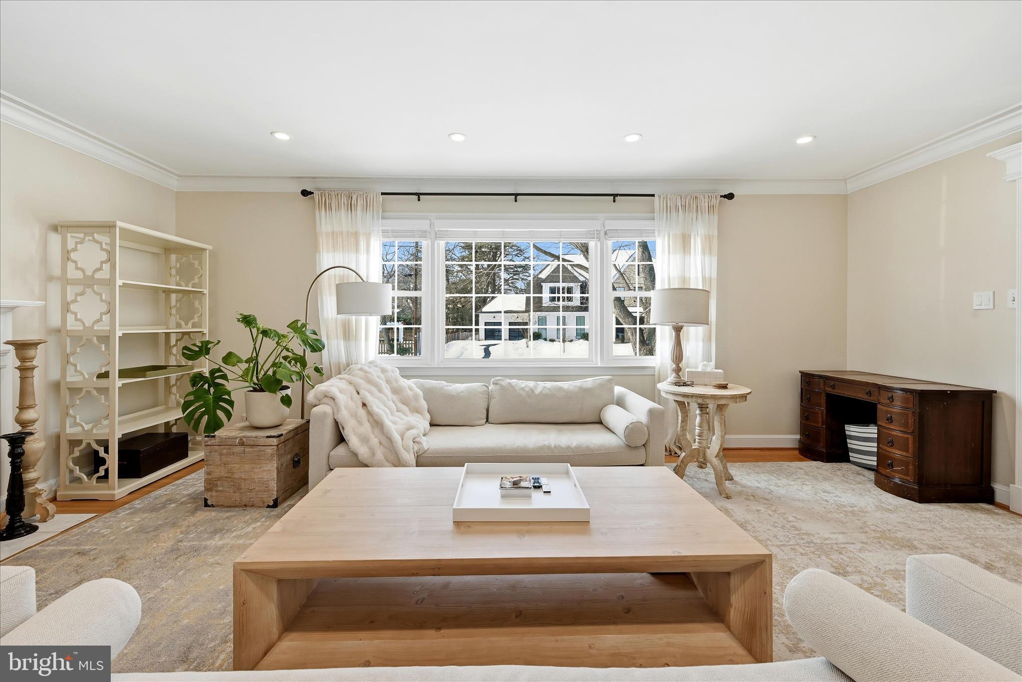 1201 Allendale Road McLean, VA 22101 - Photo 10 of 74 Living Room