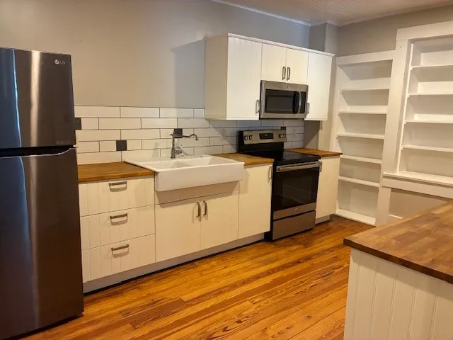 $1,200 | 113 North Walton Street, Unit D, Darien, GA 31305