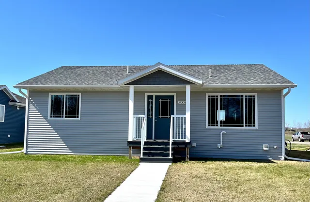 $330,000 | 2008 Nelson Drive, Thief River Falls, MN 56701