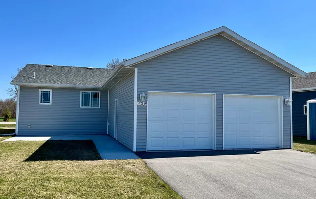 $330,000 | 2008 Nelson Drive, Thief River Falls, MN 56701