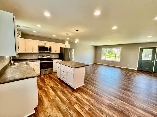 $330,000 | 2008 Nelson Drive, Thief River Falls, MN 56701