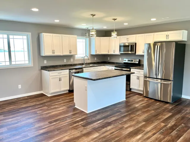 $330,000 | 2008 Nelson Drive, Thief River Falls, MN 56701