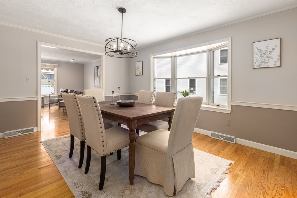 23 Lynn Road Needham, MA 02494 - Photo 6 of 39