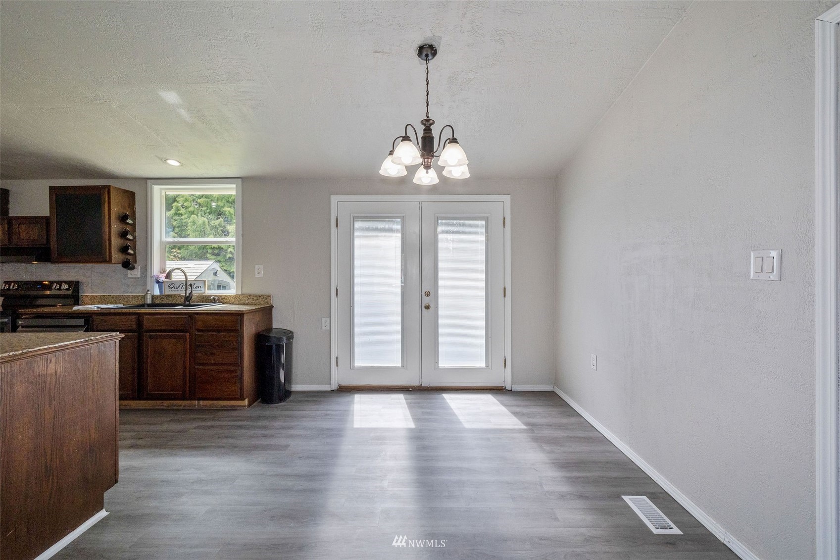 4926 Southeast Horstman Road Port Orchard, WA 98366 - Photo 13 of 35 Gallery Image 13