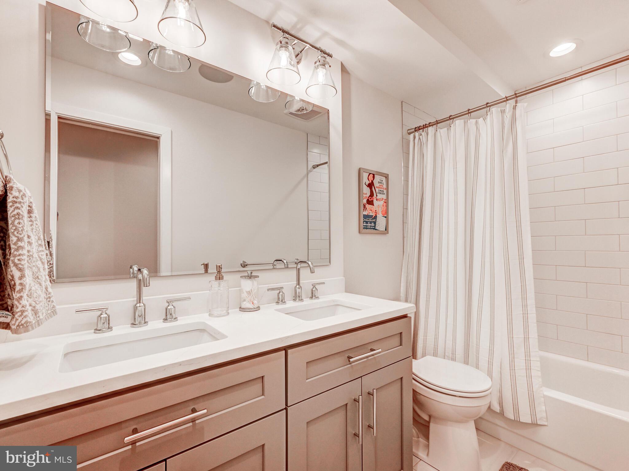 3110 Foster Avenue Baltimore, MD 21224 - Photo 22 of 41 Hall bath
