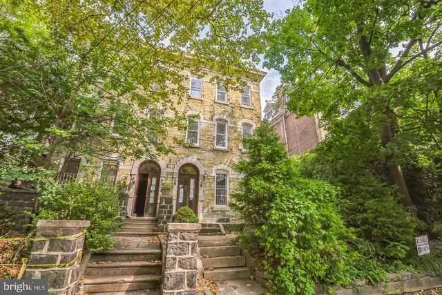 $1,595 | 407 South 42nd Street, Unit 3R, Philadelphia, PA 19104