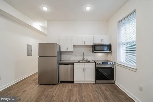 $1,595 | 407 South 42nd Street, Unit 3R, Philadelphia, PA 19104