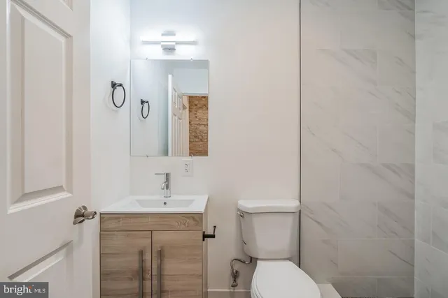 $1,595 | 407 South 42nd Street, Unit 3R, Philadelphia, PA 19104