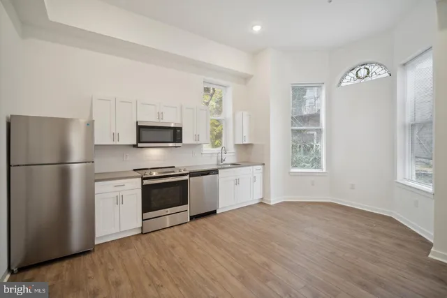 $1,595 | 407 South 42nd Street, Unit 3R, Philadelphia, PA 19104