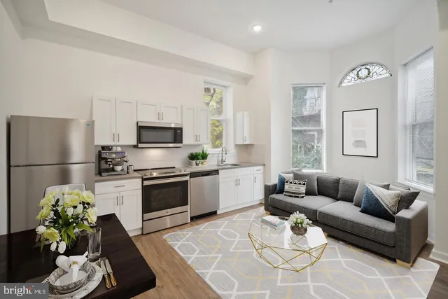 $1,595 | 407 South 42nd Street, Unit 3R, Philadelphia, PA 19104