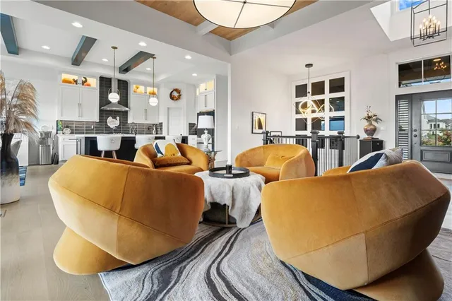 $689,900 | 4132 Northeast Dearborn Lane, Lee's Summit, MO 64064