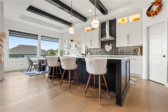 $689,900 | 4132 Northeast Dearborn Lane, Lee's Summit, MO 64064