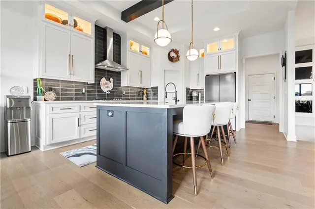 $689,900 | 4132 Northeast Dearborn Lane, Lee's Summit, MO 64064