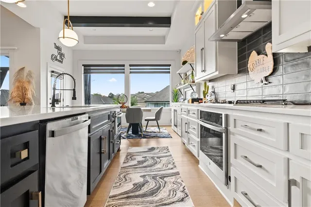 $689,900 | 4132 Northeast Dearborn Lane, Lee's Summit, MO 64064