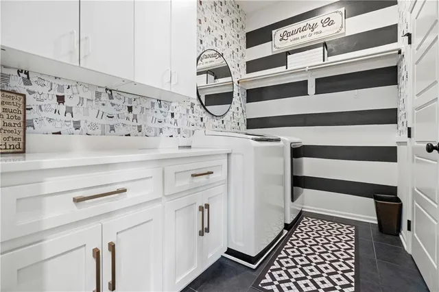 $689,900 | 4132 Northeast Dearborn Lane, Lee's Summit, MO 64064