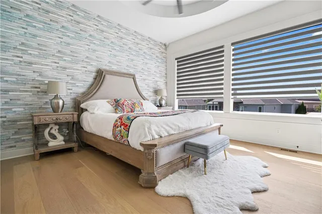 $689,900 | 4132 Northeast Dearborn Lane, Lee's Summit, MO 64064