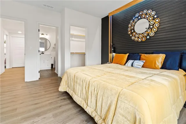 $689,900 | 4132 Northeast Dearborn Lane, Lee's Summit, MO 64064