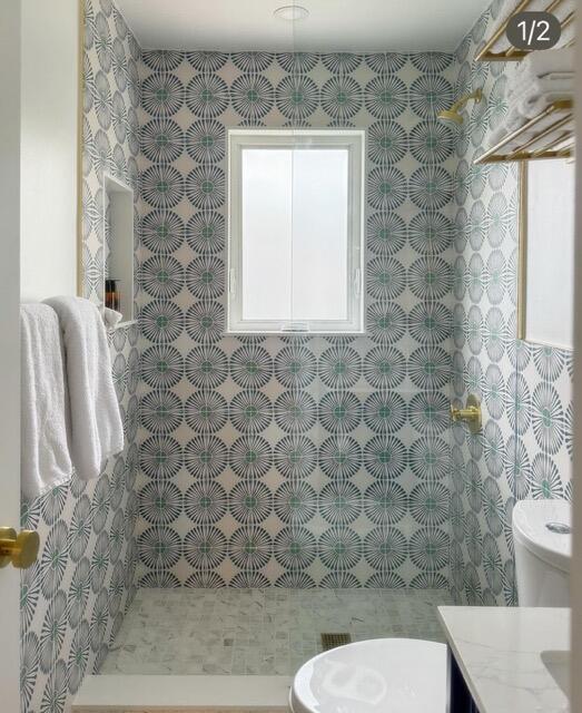 255 Cortez Road West Palm Beach, FL 33405 - Photo 20 of 24 a bathroom with a toilet and a sink