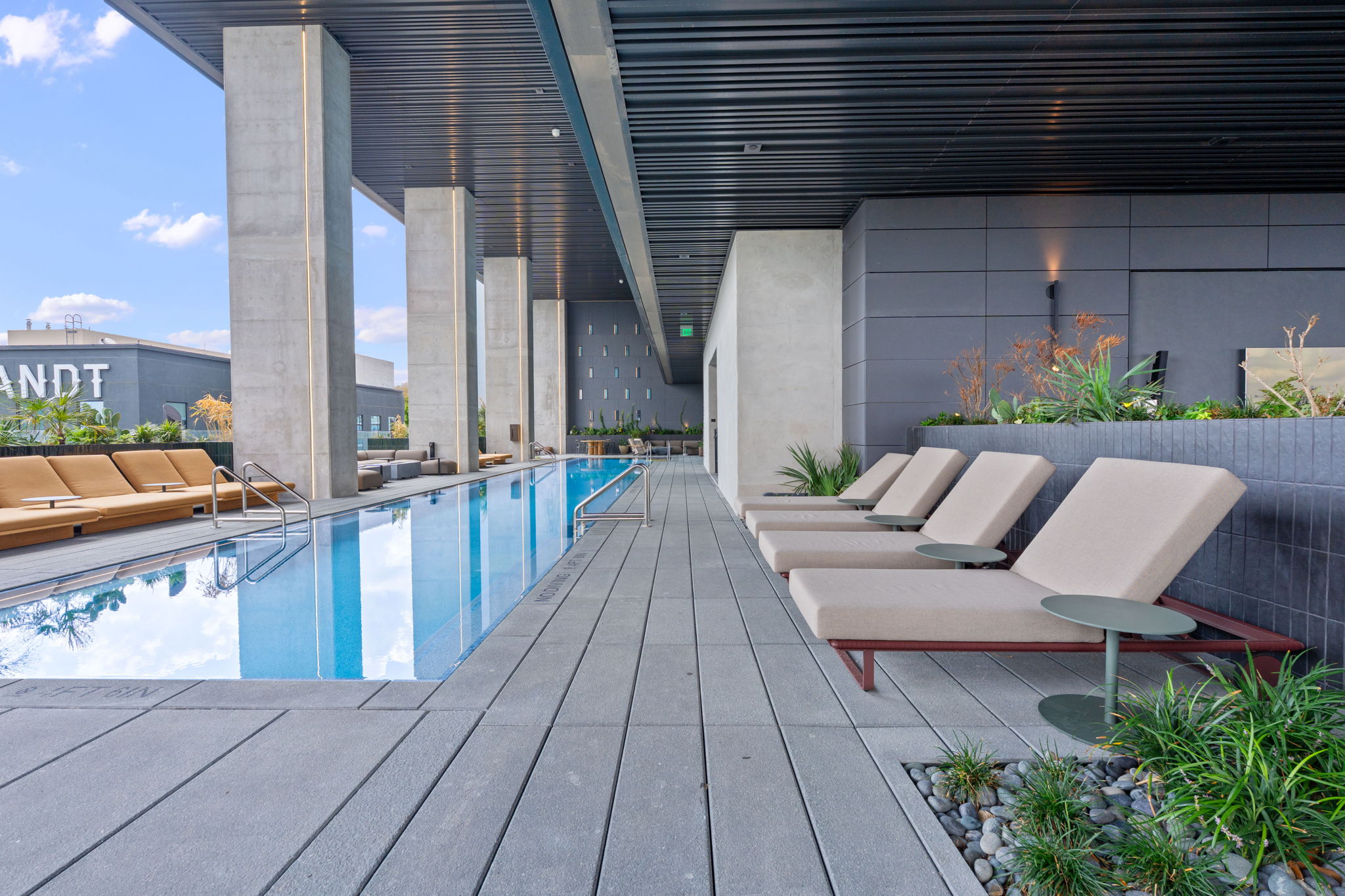 610 Davis Street, Unit 3004 Austin, TX 78701 - Photo 36 of 40 Community pool featuring a patio