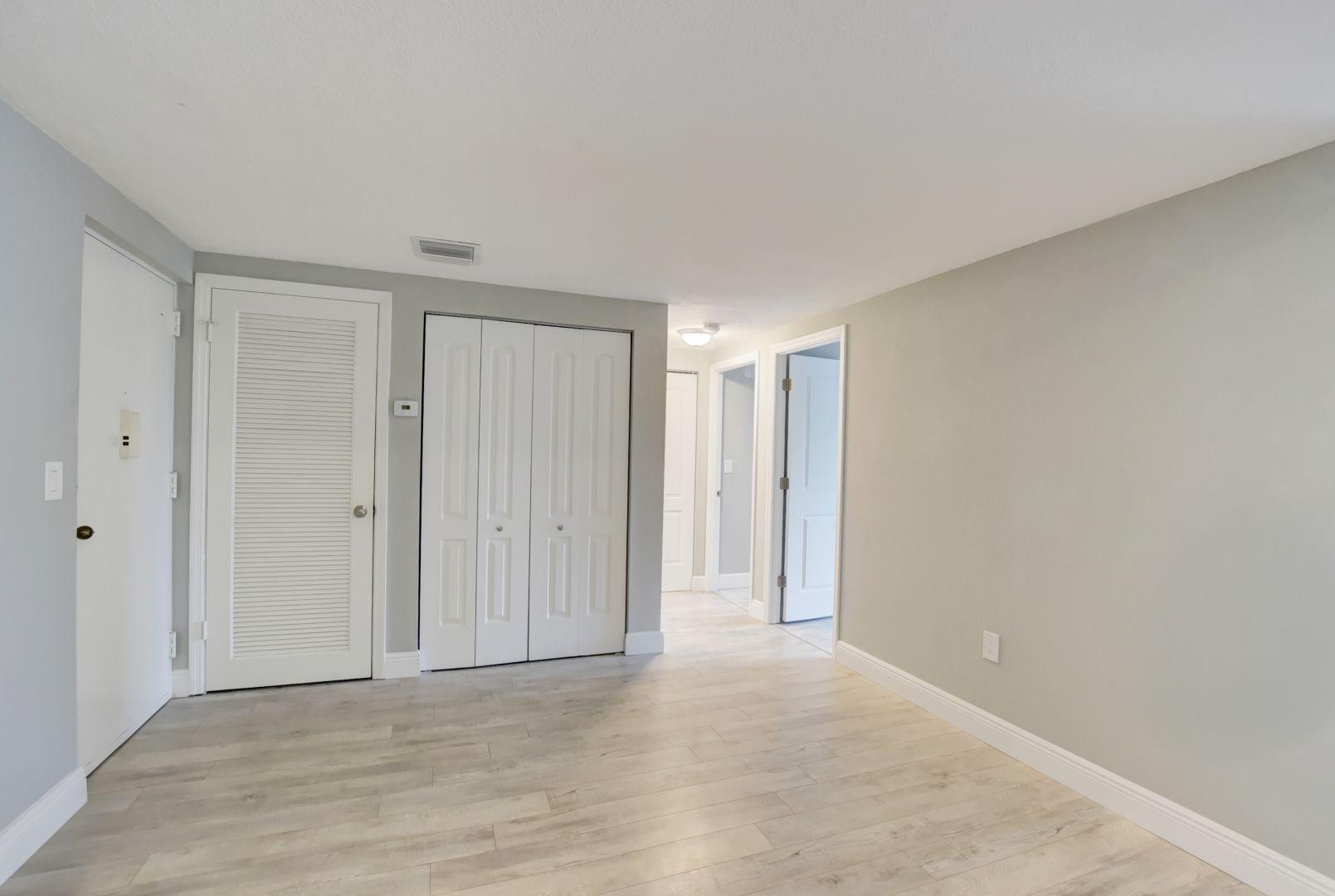 290 West Palmetto Park Road, Unit 304 Boca Raton, FL 33432 - Photo 9 of 27 a view of an empty room