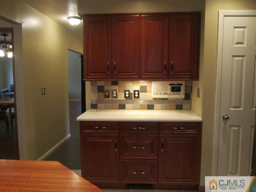 596 Marlboro Road Old Bridge, NJ 08857 - Photo 12 of 24 Gallery Image 12