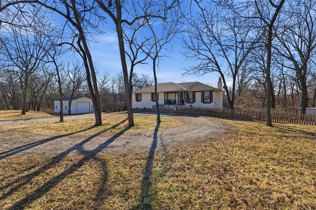 21800 South Martha Road Peculiar, MO 64078 - Photo 2 of 23