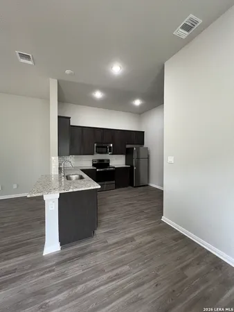 $1,550 | 351 Emma Drive, New Braunfels, TX 78130