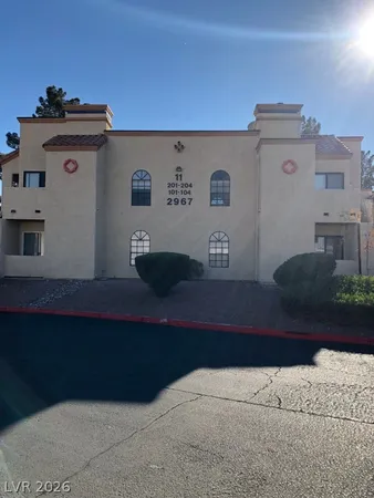 $995 | 2967 Juniper Hills Boulevard, Unit 201, Las Vegas, NV 89142